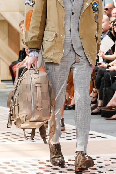 Look 57